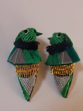 Mignonne Gavigan RARE Finch Bird earrings in Green